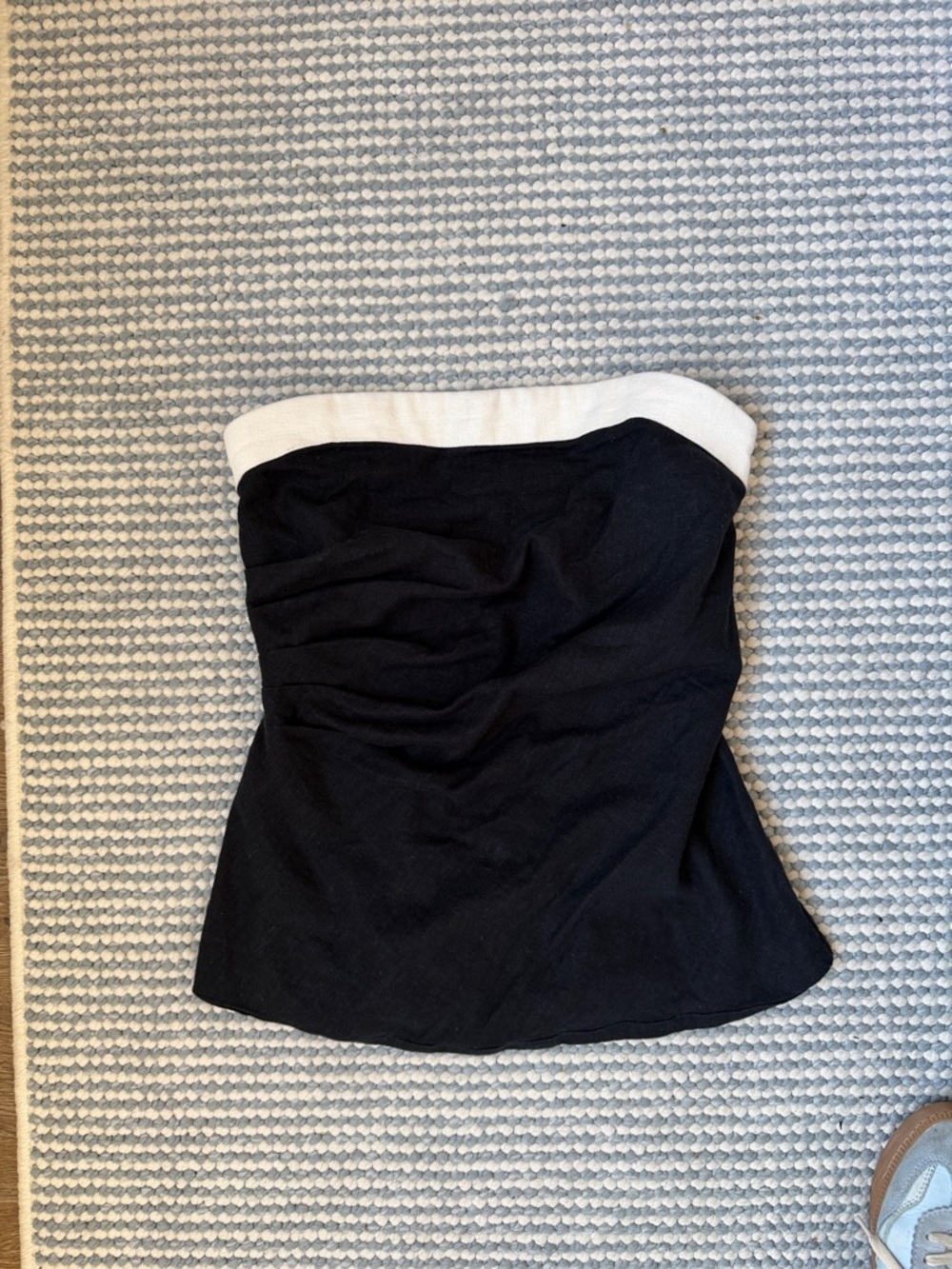 Abercrombie linen black and white strapless top sz S